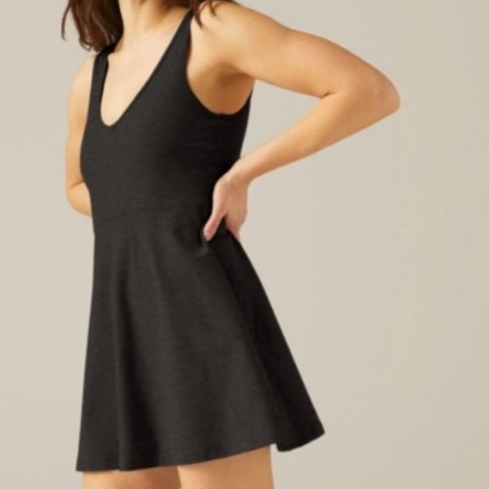 BEYOND YOGA SPACE DYE MOVEMENT DRESS IN DARKEST NIGHT SZ S